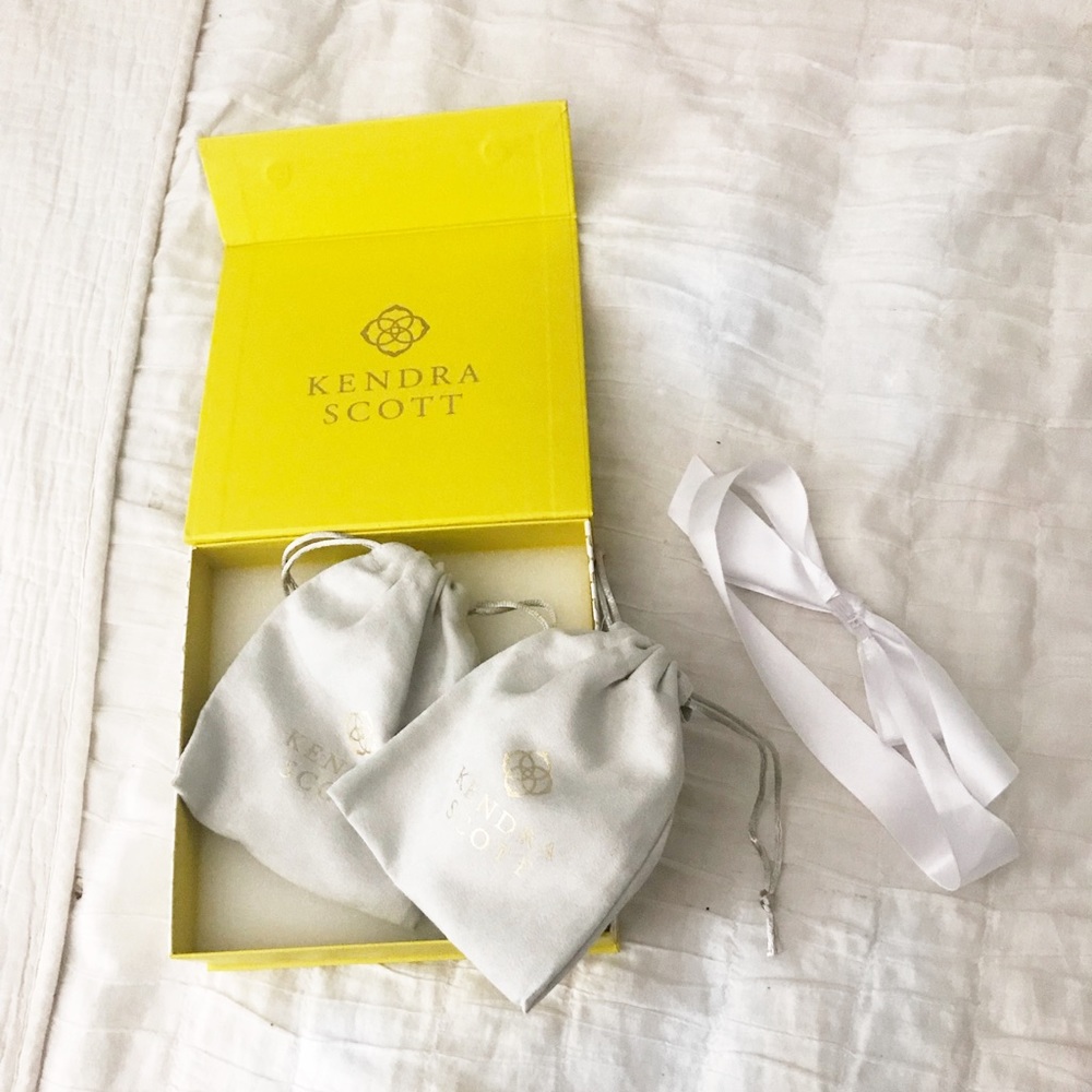 ‘Kendra Scott’ Necklace and Earring Set